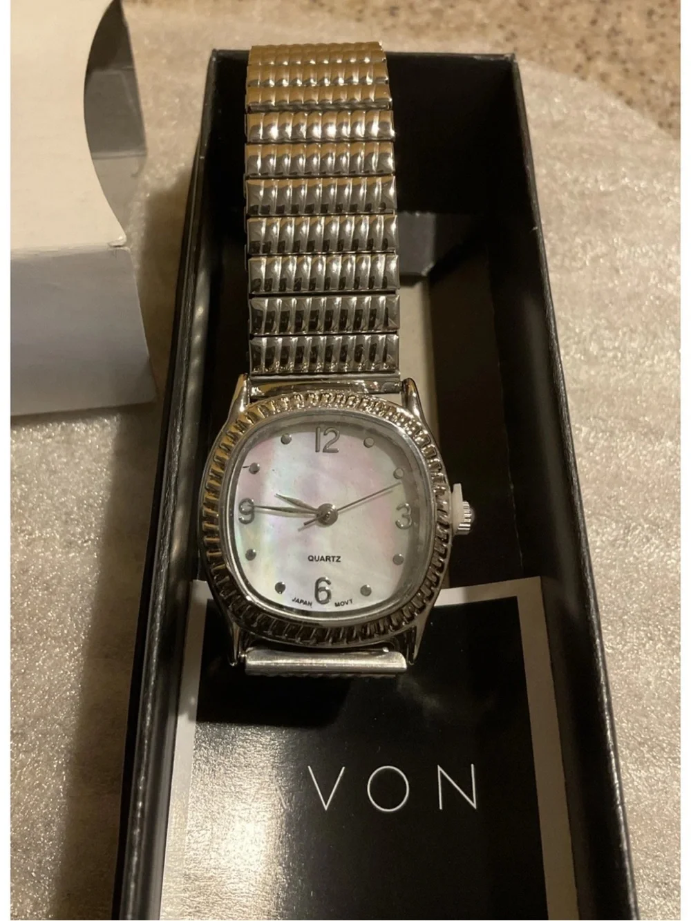 Avon Classic Bracelet Expansion Quartz Watch NEW w/Box